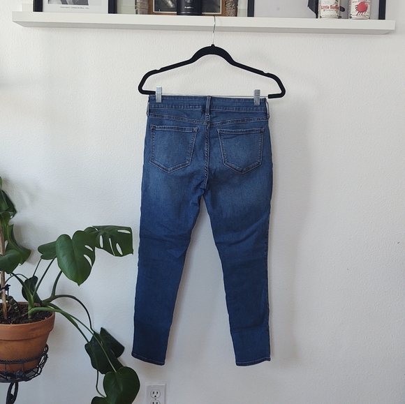 Old Navy Low Rise Skinny Jeans - Picture 2 of 7